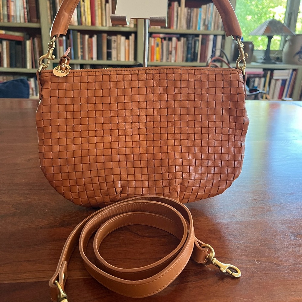 Claire V Petit Moyen